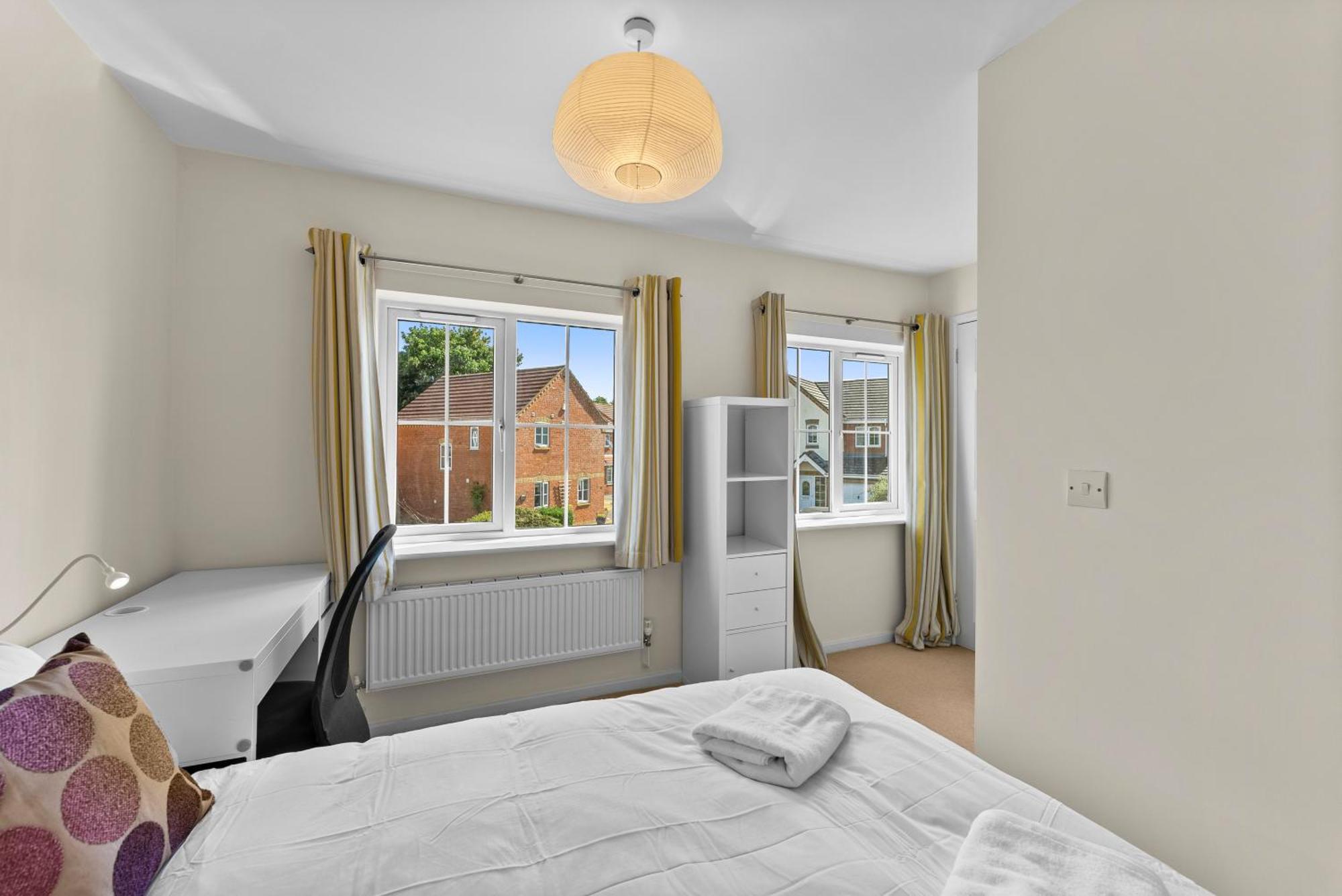 Holiday home Large 4-bed House In - Garden Cambridge (Cambridgeshire)